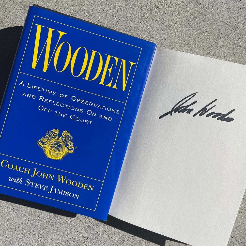 Coach John Wooden Signed Book Observations & Reflections UCLA HOF Legend HC/DJ